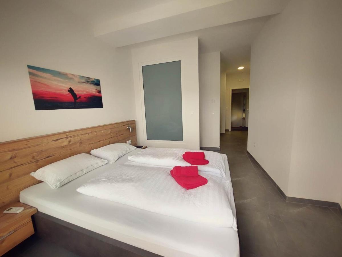 Gold Apartmani Kozarac Екстериор снимка