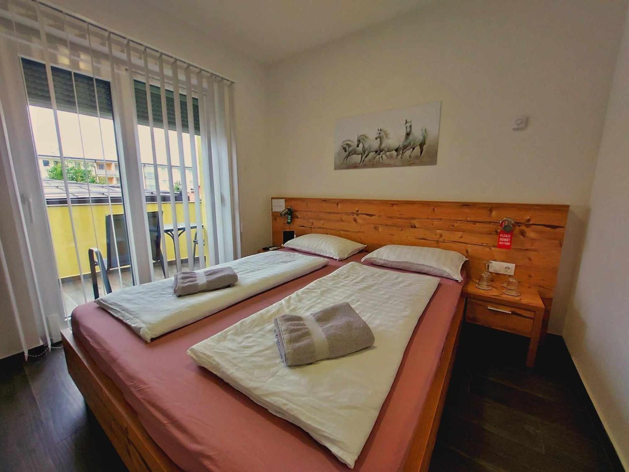 Gold Apartmani Kozarac Екстериор снимка
