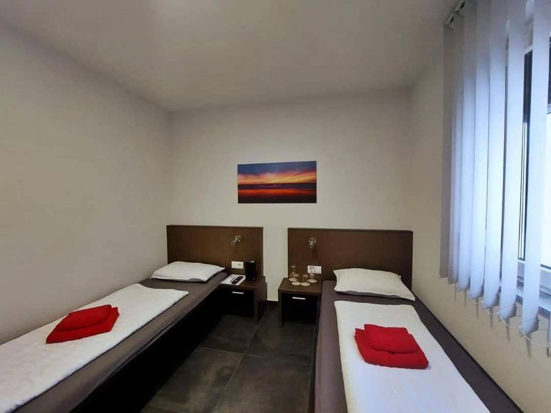 Gold Apartmani Kozarac Екстериор снимка
