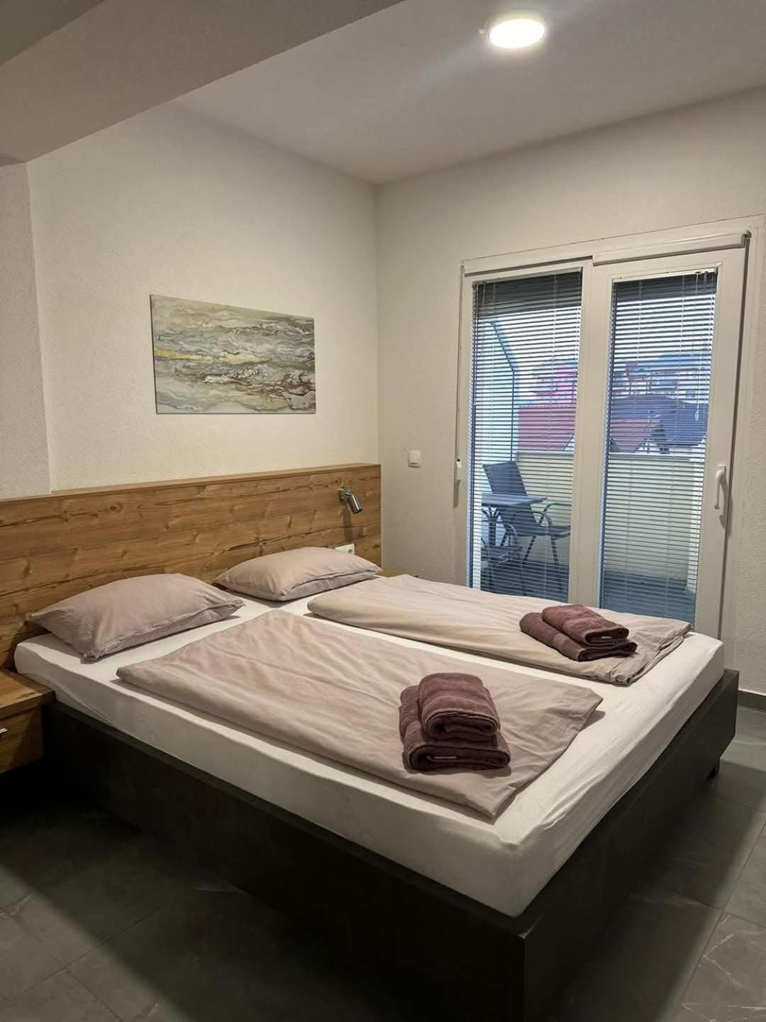 Gold Apartmani Kozarac Екстериор снимка